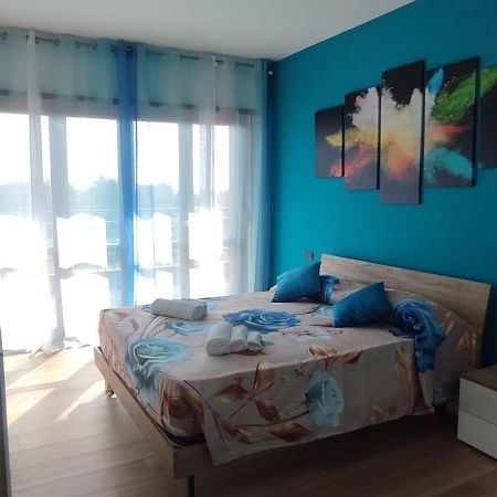 Love Home Apartament Near The Airport Фьюмичино Экстерьер фото